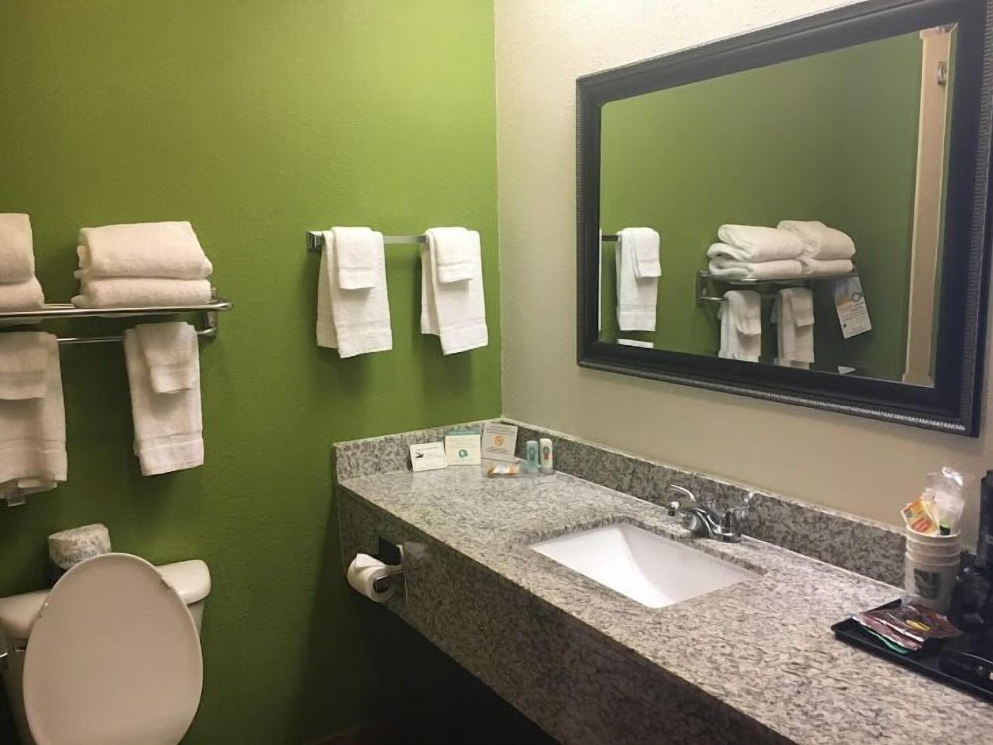 Quality Inn & Suites Airport Austin Exterior foto