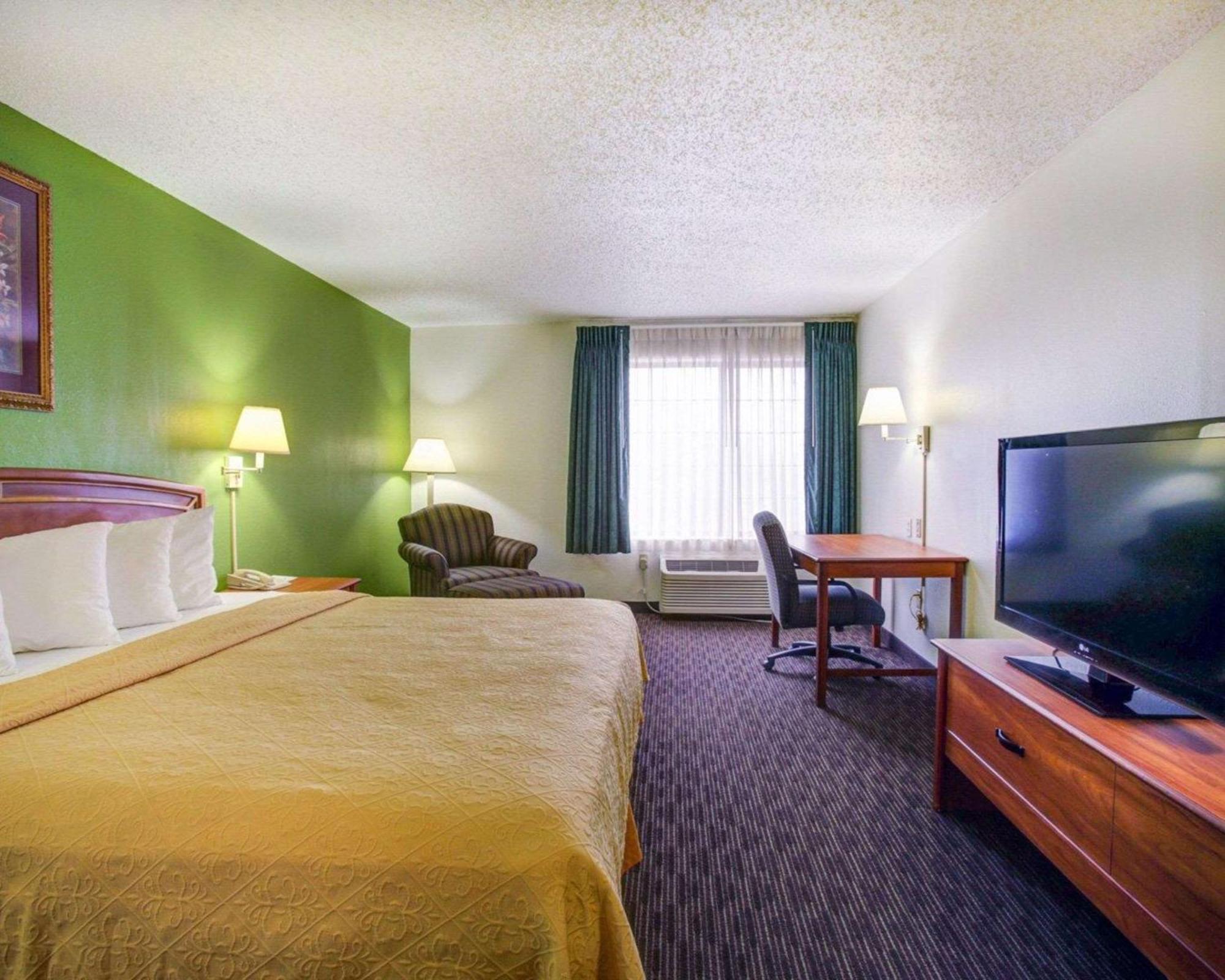 Quality Inn & Suites Airport Austin Exterior foto