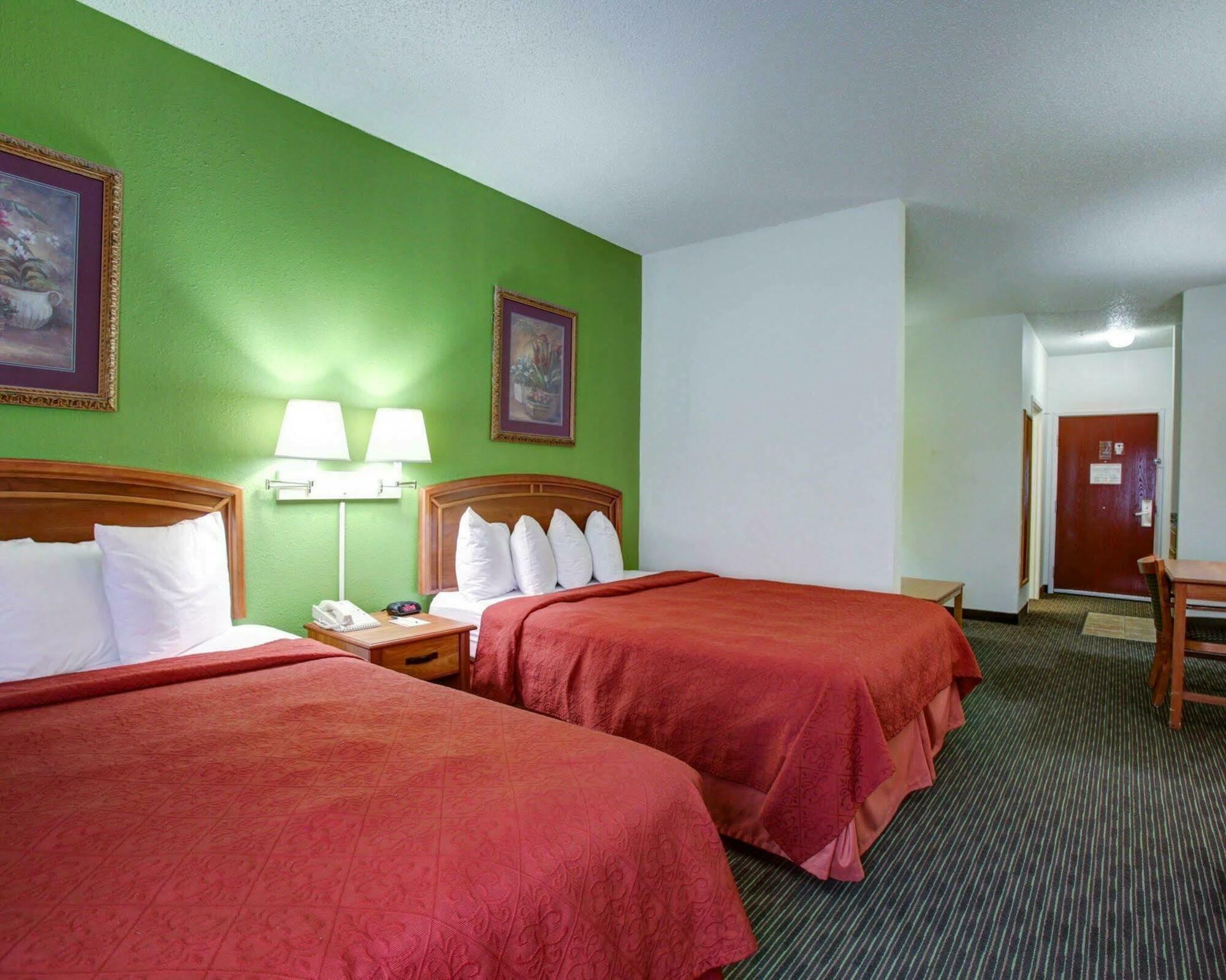 Quality Inn & Suites Airport Austin Exterior foto